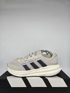 adidas Women's Astrastar Beige Carbon JQ6089 Shoes Size 9.5